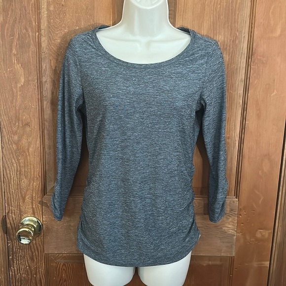 Eddie Bauer Women’s Gray Ruched sides and Ruched Sleeve Shirt Size XS - Picture 1 of 11